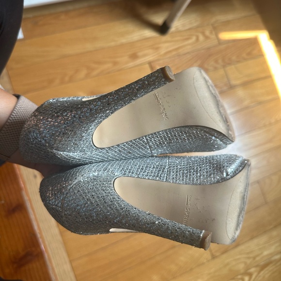 Silver Pumps - Picture 4 of 4